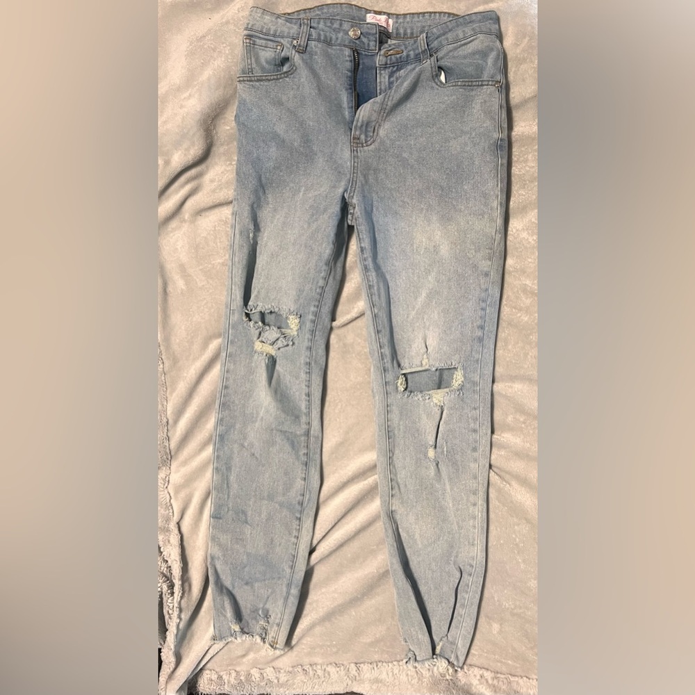 Distressed Skinny Jeans